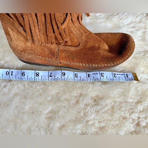 Minnetonka Moccasin 3-layer Fringe Suede Leather Tall Boots - Picture 13 of 16